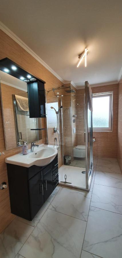Lucys Haus 1 "Am Peeneblick" พีเนมุนเดอ ภายนอก รูปภาพ