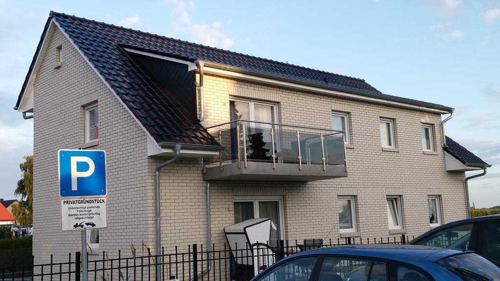 Lucys Haus 1 "Am Peeneblick" พีเนมุนเดอ ภายนอก รูปภาพ