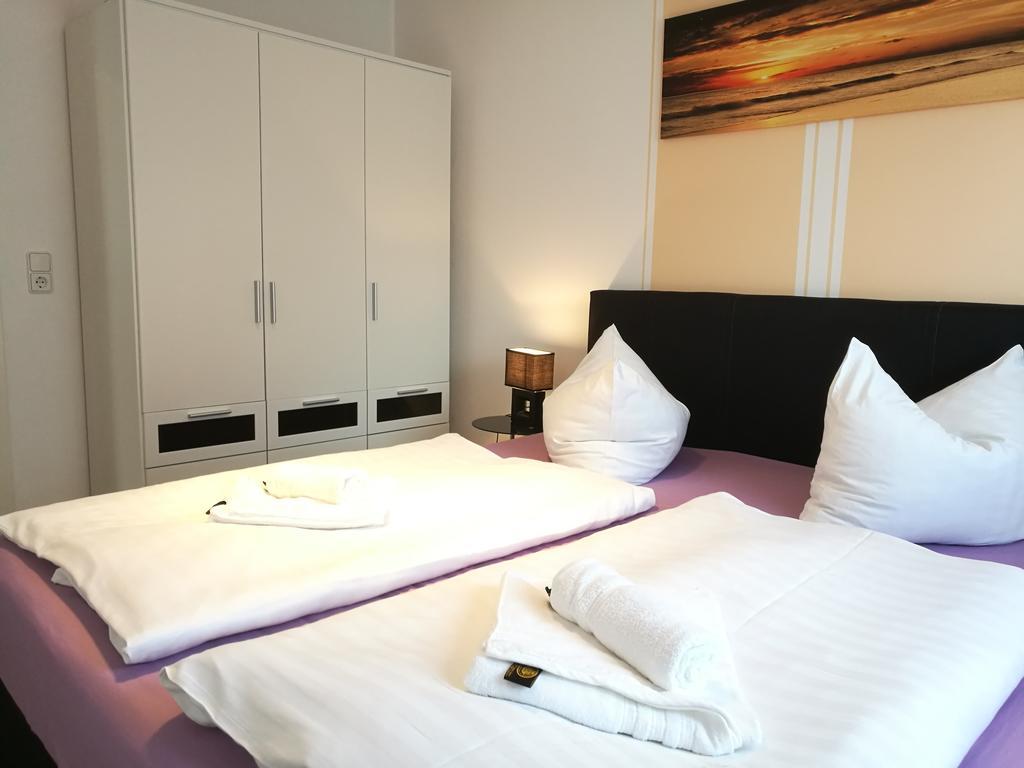 Lucys Haus 1 "Am Peeneblick" พีเนมุนเดอ ภายนอก รูปภาพ