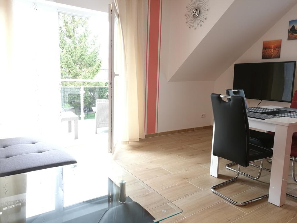 Lucys Haus 1 "Am Peeneblick" พีเนมุนเดอ ภายนอก รูปภาพ