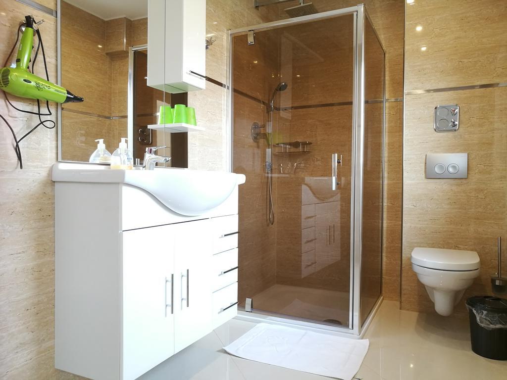 Lucys Haus 1 "Am Peeneblick" พีเนมุนเดอ ภายนอก รูปภาพ